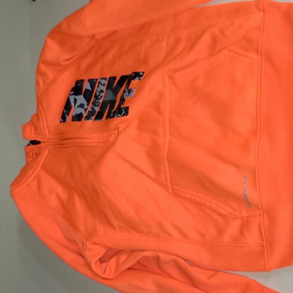 Nike hoodie size 7